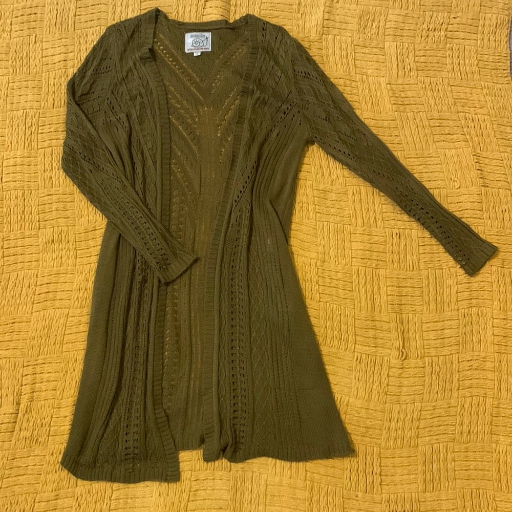 ✨ 3/$15 or 5/$20 ✨ long olive green open-front cardigan